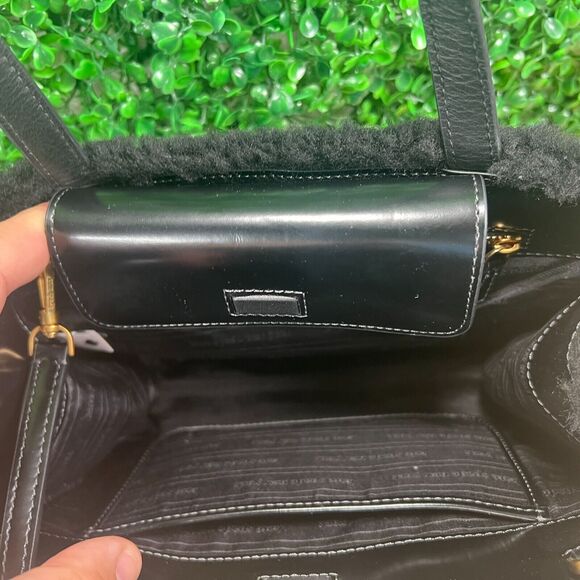 Kate Spade Sam Icon Intarsia Heart Faux Shearling Small Tote Pre-owned Excellent - Picture 10 of 12